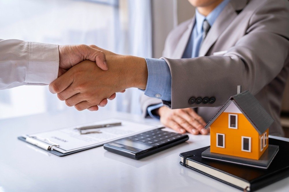 Cuánto cobra un abogado por un contrato de arrendamiento